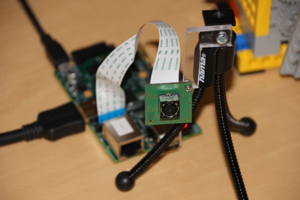 Máy tính Raspberry Pi có thêm camera 5 megapixel Máy tính Raspberry Pi có thêm camera 5 megapixel