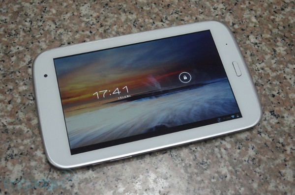 Hyundai T7: Tablet giá rẻ, màn hình đẹp Hyundai T7: Tablet giá rẻ, màn hình đẹp