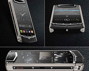 Vertu ra mắt điện thoại chạy Android đầu tiên