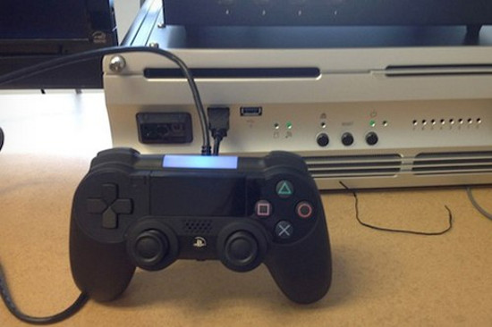 Giá PS Vita giảm tới một phần ba