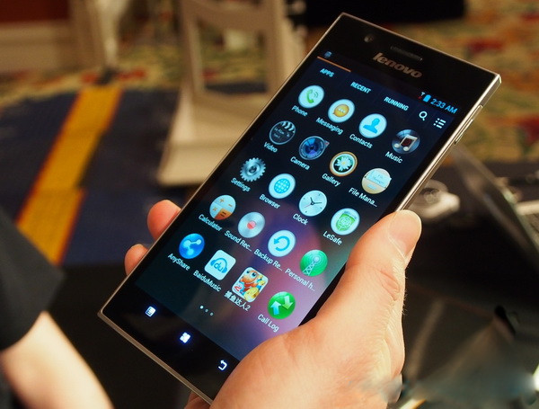 Lenovo IdeaPhone K900 có giá 640 USD, bán cuối năm nay Lenovo IdeaPhone K900 có giá 640 USD, bán cuối năm nay