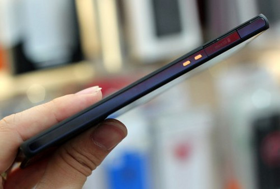 Những hình ảnh đầu tiên về Xperia Z tại Việt Nam