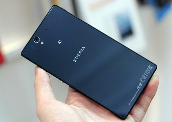 Những hình ảnh đầu tiên về Xperia Z tại Việt Nam