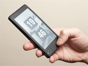 YotaPhone được ký hợp đồng chuẩn bị sản xuất