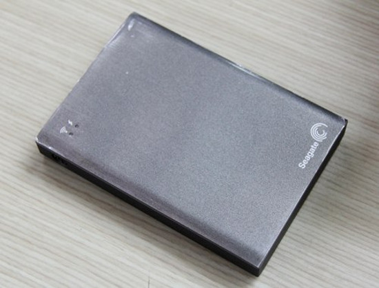 Ổ cứng tự chia sẻ dữ liệu qua Wi-Fi của Seagate Ổ cứng tự chia sẻ dữ liệu qua Wi-Fi của Seagate