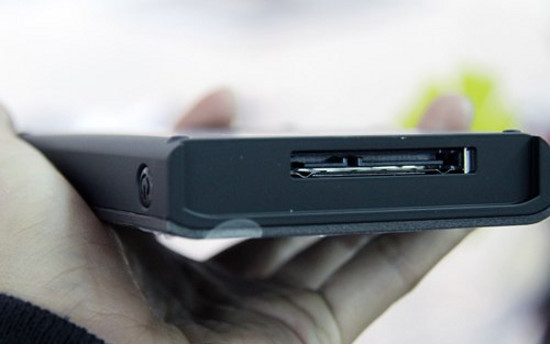 Ổ cứng tự chia sẻ dữ liệu qua Wi-Fi của Seagate Ổ cứng tự chia sẻ dữ liệu qua Wi-Fi của Seagate