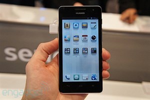 Trên tay Huawei Ascend G526