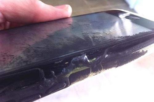 iPhone 5C phát nổ trong túi quần một học sinh lớp 8