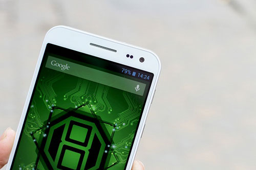 Viền màn hình mỏng 2,88 mm tạo vẻ ngoài hiện đại và lạ mắt Những điểm mạnh của smartphone 8 nhân Revo MAX8