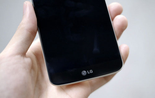Mẫu điện thoại LG G2 Mở hộp LG G2 phiên bản màu vàng ở Việt Nam