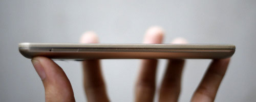 Mẫu điện thoại LG G2 Mở hộp LG G2 phiên bản màu vàng ở Việt Nam