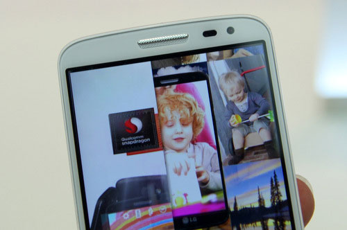 Ảnh thực tế LG G2 mini Cặp đôi smartphone Android thiết kế lạ của LG