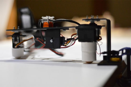 Thiết bị đeo tay giúp con người học vẽ