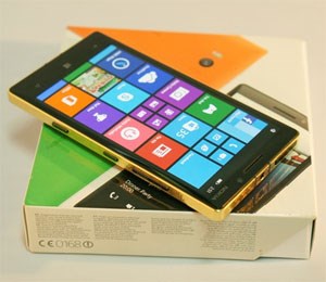 Lumia 830 Gold lên kệ tại Việt Nam giá 7,9 triệu đồng