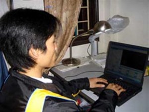 Laptop "sinh viên": chơi nhiều hơn làm?