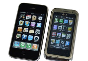 LG Arena vs. iPhone 3G