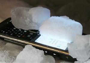 Thử độ bền của Nokia E71
