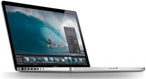 Best Buy bán MTXT MacBook Pro dán nhãn chip Core i7