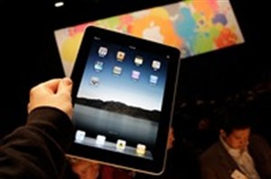 Apple bán được 120.000 iPad trong ngày đầu tiên