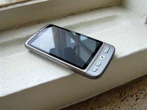 HTC Desire thêm bản màu bạc