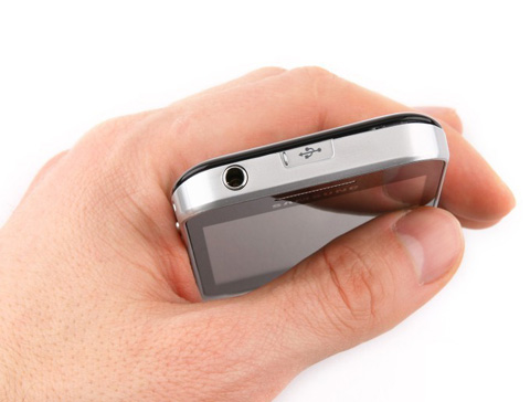 Android giống iPhone 4 của Samsung về VN