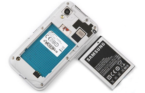 Android giống iPhone 4 của Samsung về VN