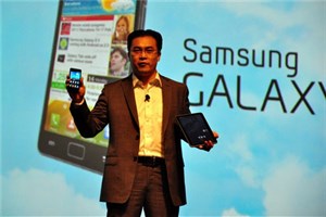 Cận cảnh Galaxy Tab 10.1 tại Samsung Forum 2011 