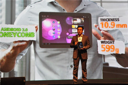Cận cảnh Galaxy Tab 10.1 tại Samsung Forum 2011 