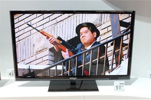TV Plasma 3D 2011 đầu tiên của Samsung bán ra