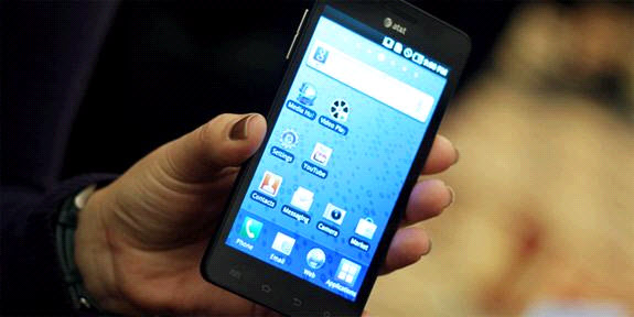 Sự khác biệt của 2 công nghệ AMOLED PenTile và Real-Stripe