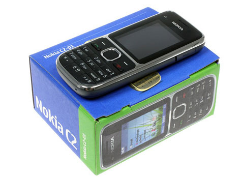 'Đập hộp' di động 3G rẻ nhất của Nokia