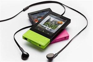 Iriver U100, đối thủ mới của iPod và Sony Walkman