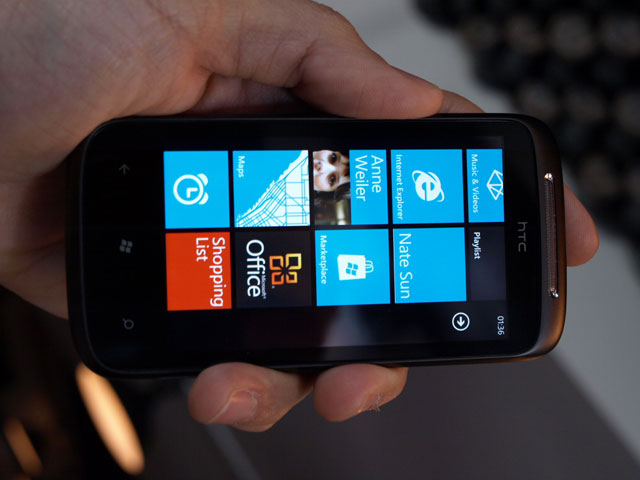 Windows Phone 7 hoàn hảo hơn… nhờ hacker