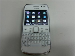 Hình ảnh và video rò rỉ về Nokia E6-00