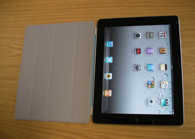 iPad 2 vẫn được Apple bán với giá rẻ hơn.