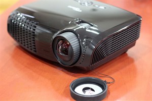 Đánh giá máy chiếu 3D Optoma GT750