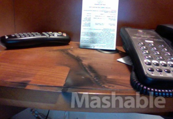 iPhone 4 bị cháy khi đang sạc