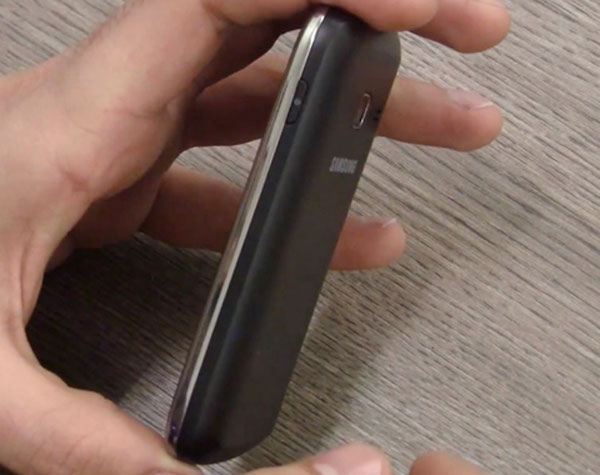 Galaxy Y Duos hai sim giá 4,5 triệu