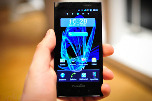 Panasonic Eluga lên kệ từ tháng 4 năm nay