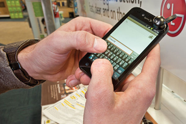 8 bước đơn giản khi chọn mua điện thoại cảm ứng