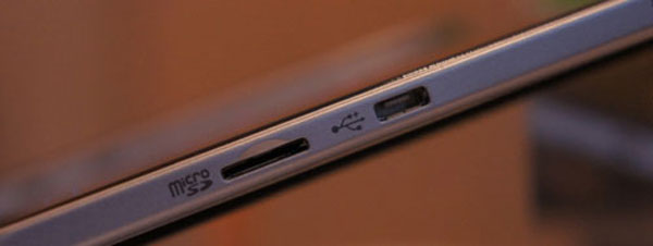 Toshiba AT470 dùng màn hình Super AMOLED