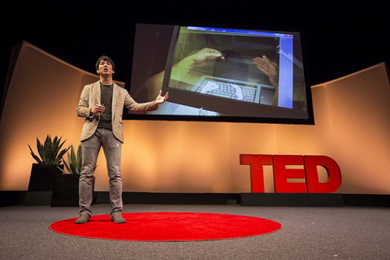 Máy tính 3D "nhúng" tay người dùng vào màn ảnh Máy tính 3D "nhúng" tay người dùng vào màn ảnh