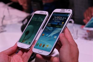 Nạn nhân tiếp theo bị qua mặt mã khóa: Samsung Galaxy S III