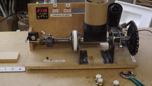 Máy đùn sợi Lyman Filament Extruder II, chuyển biến hạt nhựa thành sợi filament, nguyên liệu in ấn 3D Ông lão 83 tuổi và phát minh in ấn 3D giá rẻ