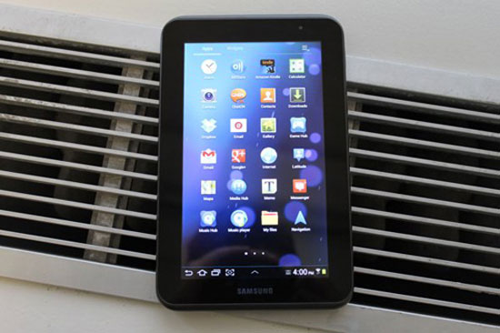 Nếu không có tản nhiệt, laptop sẽ nóng ran sau khi bạn sử dụng khoảng 1 giờ còn máy tính bảng thì không. Vì sao laptop cần quạt tản nhiệt còn tablet thì không?