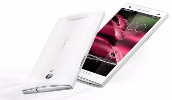 Find Way với thiết kế nguyên khối, kiểu dáng mềm mại phù hợp với phái nữ. Smartphone đầu tiên có camera "tự sướng" 5 megapixel