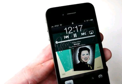 Sử dụng tai nghe iPhone để điều khiển máy