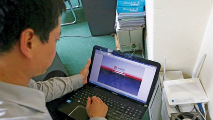 Anh N.T, phụ trách kỹ thuật của Công ty Cổ phần tư vấn EBIT không thể đổi được password modem Huawei HG8045A do VNPT Hà Nội cung cấp. 