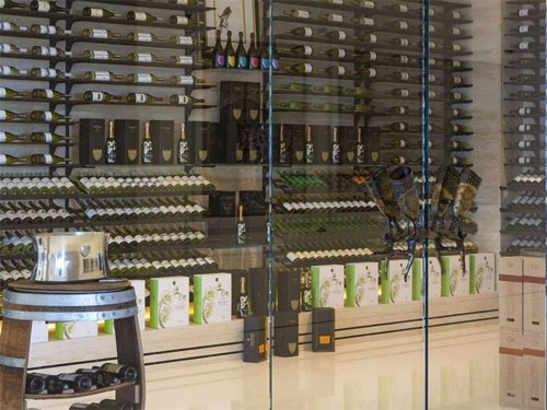 13 sự thật điên rồ về căn biệt thự 70 triệu USD của ông chủ Minecraft