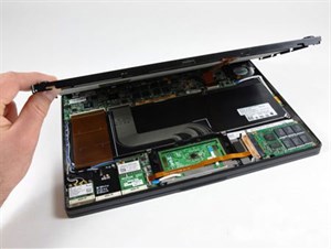 Bên trong laptop siêu mỏng 'hot' nhất 2009